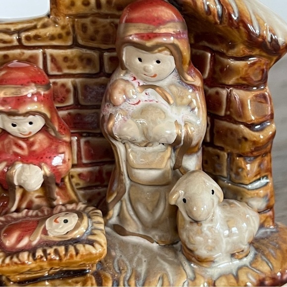 Vintage Miniature Nativity Scene - Picture 5 of 14